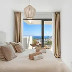 Luxury Penthouse With Big Terrace And Seaviews * Manilva
