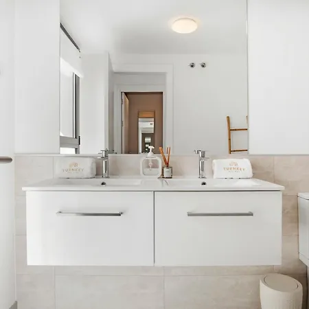 Luxury Penthouse With Big Terrace And Seaviews Manilva